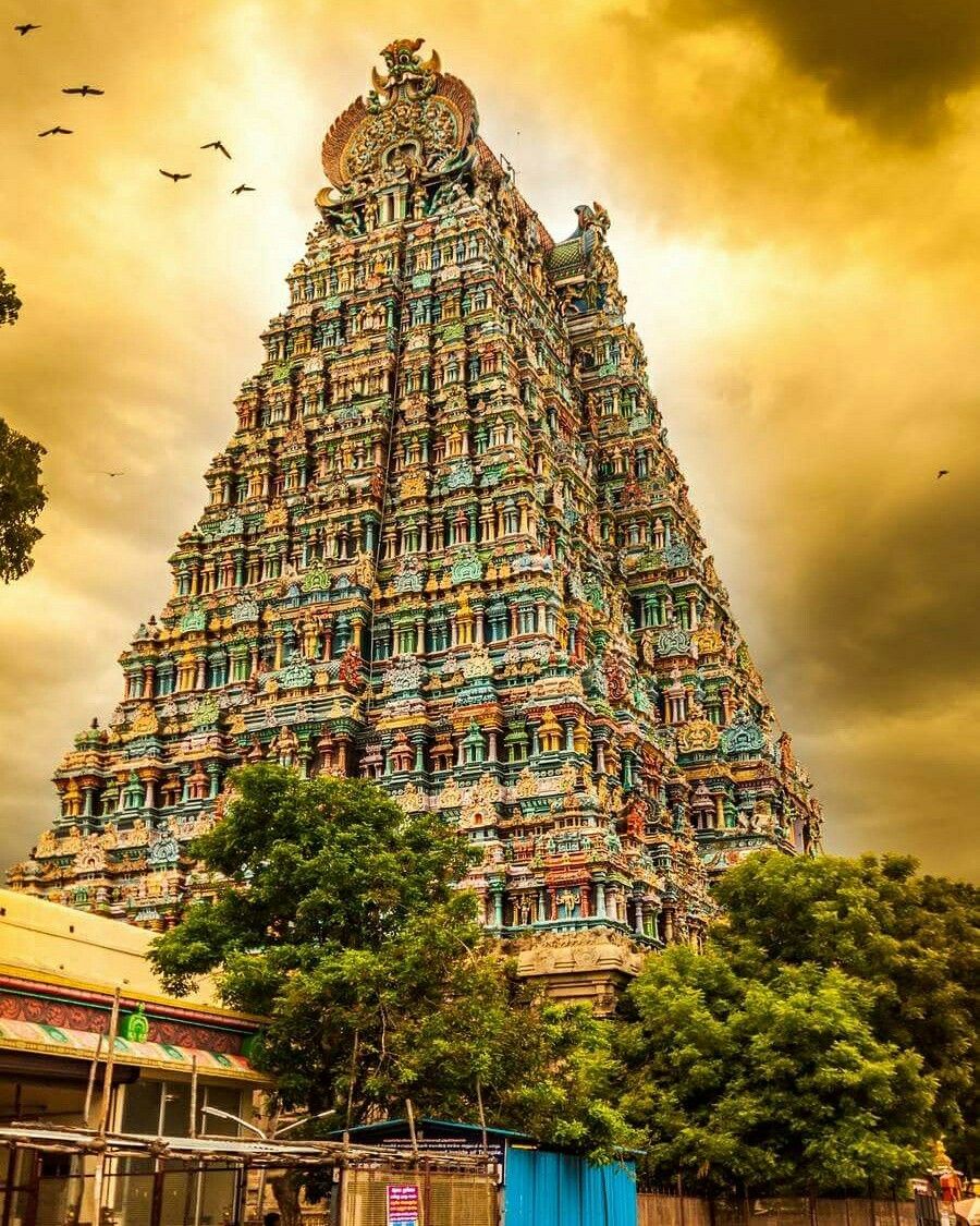 Meenakshi Temple: A Spiritual Journey to Madurai, Tamil Nadu
