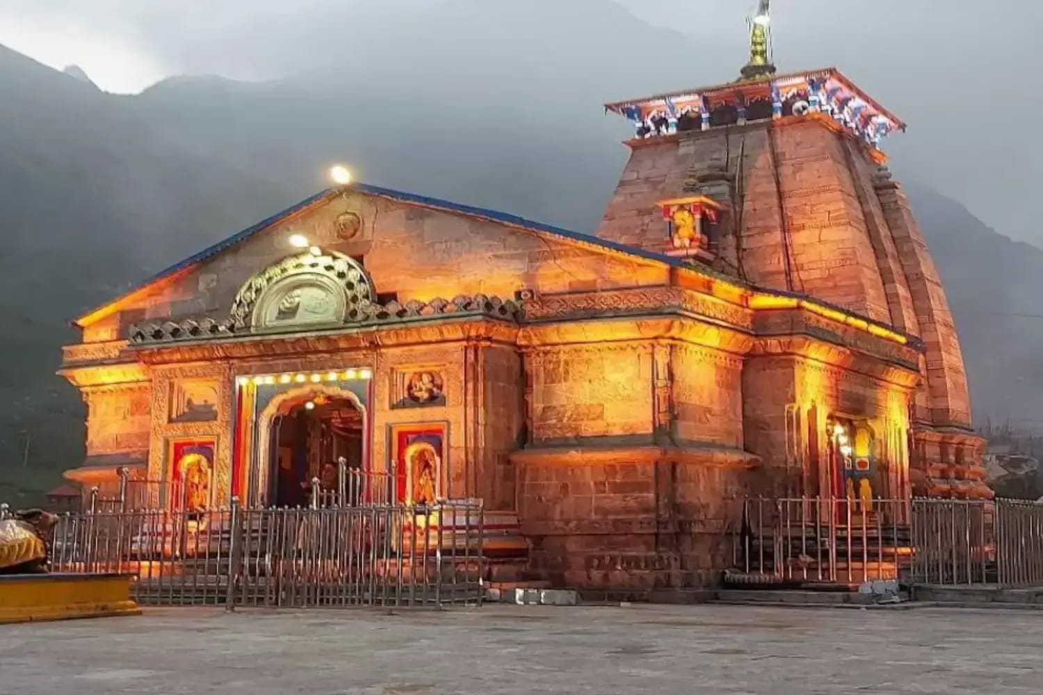 Kedarnath Temple – Story, Benefits & Nearby Mandirs 🕉️