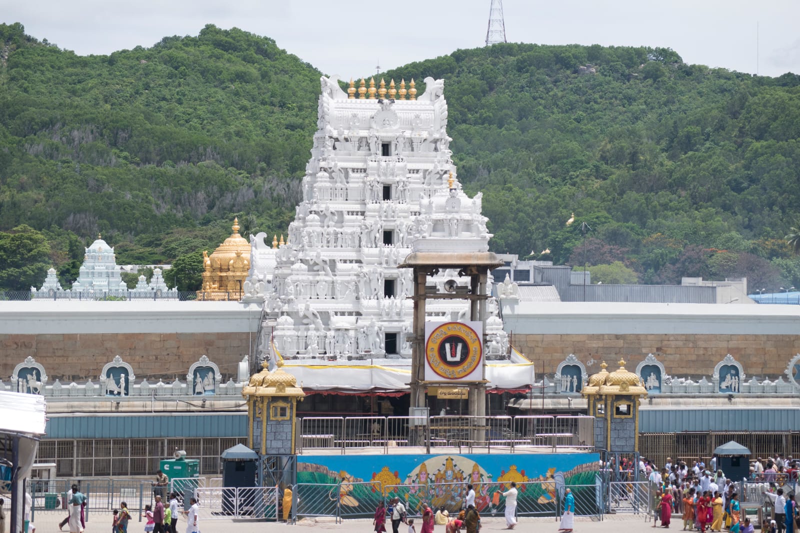 Tirupati Balaji Temple – Divine Darshan at Tirumala